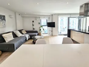 Beautiful 2 bedroom Apartment on the River Thames - Image 2