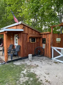 Cozy little western cabin - Image 4