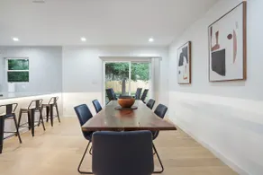 Stylish Chic home with fully fenced backyard! - Image 3