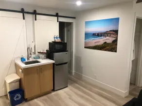 Studio with Private Entrance / Patio / Hot Tub - Image 5