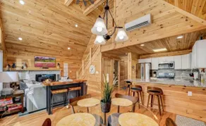 The Pine Lodge is wonderful in the Hideout - Image 4