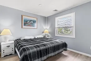 2 Bdr Apt with Deck| 3 min walk from ocean - Unit3 - Image 2