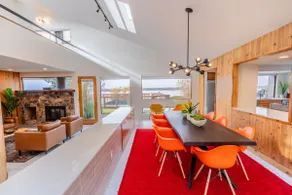 Stunning Mid-Century Inspired Lake House, Private Pool, Jet-ski & Boat Dock! - Image 5