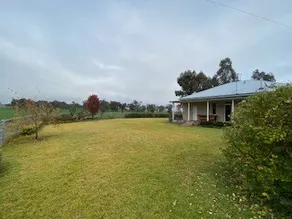 Authentic Farm Cottage - Image 4