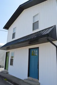 1st Floor, 2 BD/1 BA w/ King, Close to Downtown - Image 2