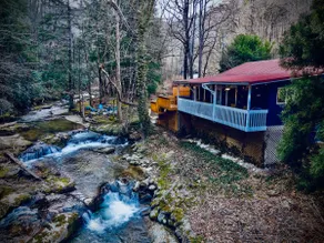 Restored Riverfront Cottage Escape- Chimney Rock - Image 2