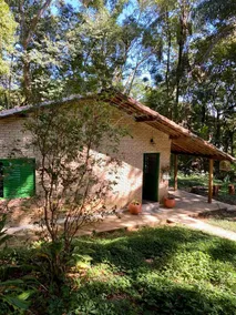 Charming house in a wooded condominium - Image 3