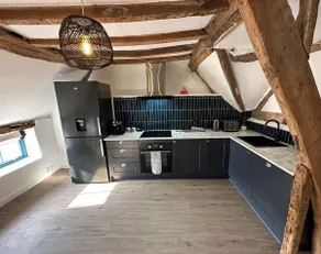 Duplex 3 bedroom apartment & bar experience - Image 4