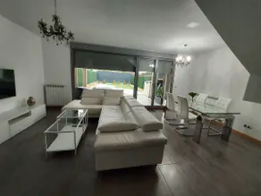 Townhouse in Cirueña with fireplace - Image 3