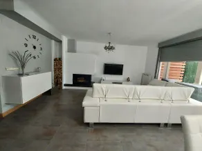 Townhouse in Cirueña with fireplace - Image 4