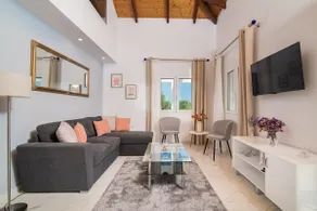 Villa Saliaj - Image 2