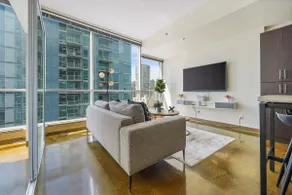 Skyline Retreat | Stunning VIEWS | Free Parking - Image 5