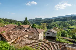 Large accommodation in Beaujolais Vert - Image 5