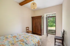 Large accommodation in Beaujolais Vert - Image 3