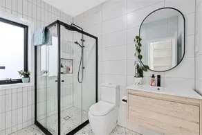 Spacious Urban Oasis in Throsby Canberra - Image 3
