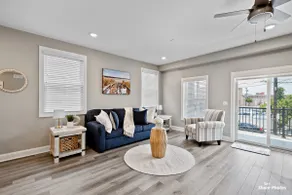 Free beach, 2 car Garage, King Bed, parking - Image 5