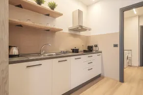 [In Style Apartment] with free parking - Image 5
