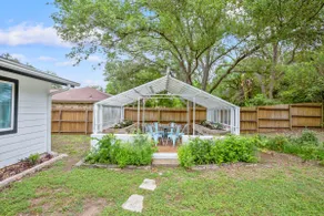 Quiet, Stylish, Near to Downtown: The Green House! - Image 2
