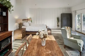 Wine Country Cottage - Image 4