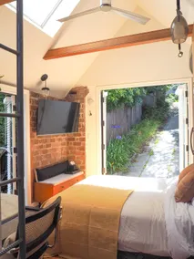 Berkeley Bitty House - a little bit of home - Image 4