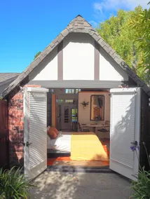 Berkeley Bitty House - a little bit of home - Image 2