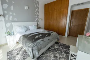 Supurb 2 Bed Apt Beach Front (City View) - Image 4