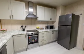 Supurb 2 Bed Apt Beach Front (City View) - Image 5