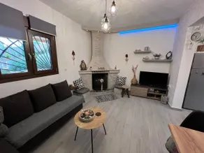 Ideal House with Private Pool & Parking - Image 3