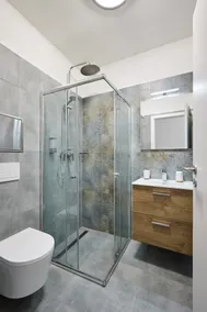 Compact Room Near City Center | Great Value - Image 4