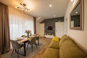Apartment I & J - Image 2