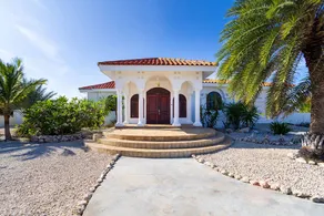 Beautiful 3br2 5BA Villa w Pool Close 2 Baby Beach - Image 5
