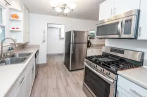 Artisan Gem -2BR- Walk to river, coffee + more - Image 4