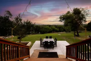 Hill Country Luxury Cabin - Image 4