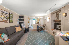 Lakefront Family Beach House - Image 3