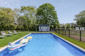 Coastal Retreat|Heated Saltwater Pool|5 MinToBeach - Image 3