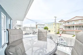 Salty Shore Oasis: Spectacular Retreat - Image 2