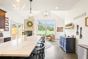 River Wine Farmhouse - Image 4