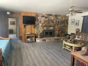 Country home on the river - Image 4