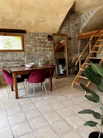 House on the heights of Dugas - Image 3