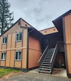 Cozy, clean and great location in the Valley. - Image 4