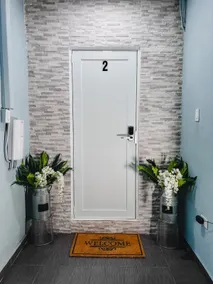 Blue House - Image 4