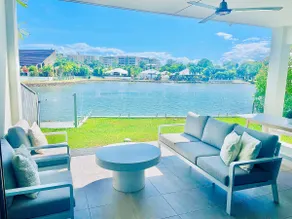 Blue Lagoon Villa B - Image 2