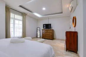 Hillside Bliss Villa - Image 4