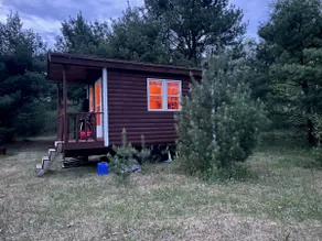 Trappers Cabin on the River - Image 4