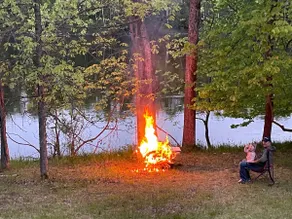 Trappers Cabin on the River - Image 2