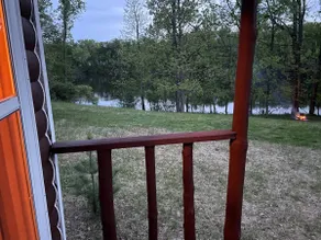 Trappers Cabin on the River - Image 5