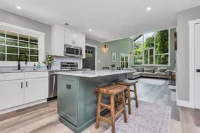 Modern 3 BR house in Belmont - Image 4