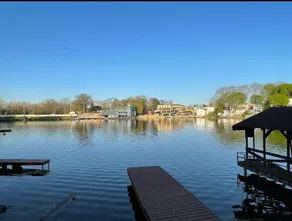 Updated Lakefront home on Portage Lakes - Image 4