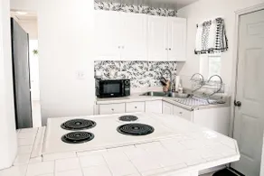 Cozy 4BR Home – Two Living Spaces & Great Access - Image 5