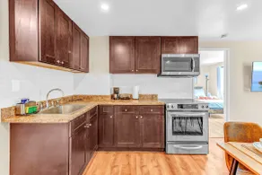 Cozy 1BR Near NYC | Easy Transit. - Image 3